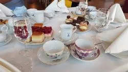 Gedeckter Kaffeetisch (Foto: Peter Hubele) Gedeckter Kaffeetisch (Foto: Peter Hubele)