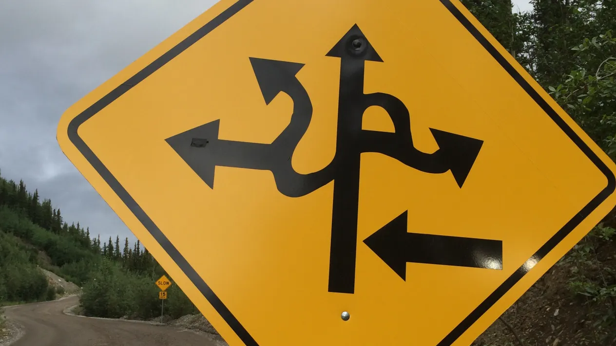 Verwirr-Wegweiser (Foto: Barbara Hubele) Verwirr-Wegweiser (Foto: Barbara Hubele)