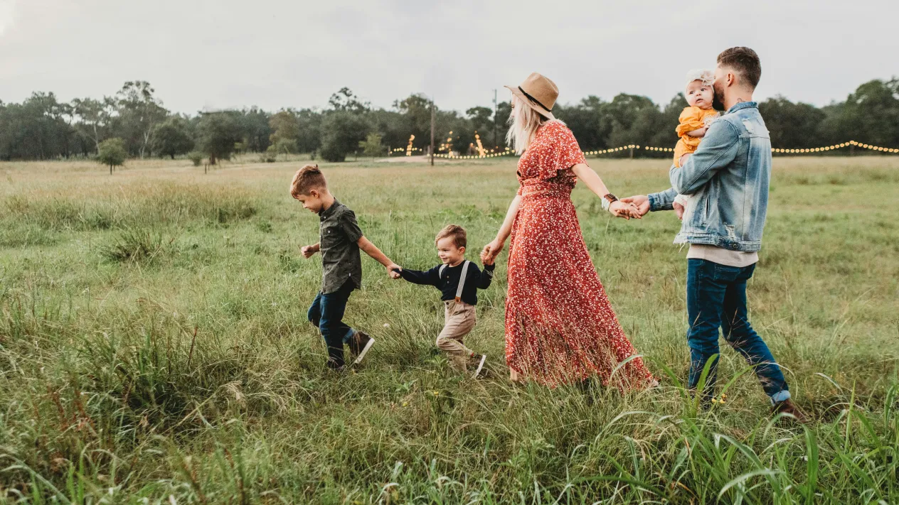 Familie (Foto: Jessica Rockowitz – Unsplash) Familie (Foto: Jessica Rockowitz – Unsplash)